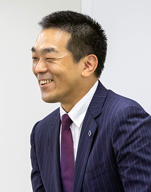 スタッフ紹介